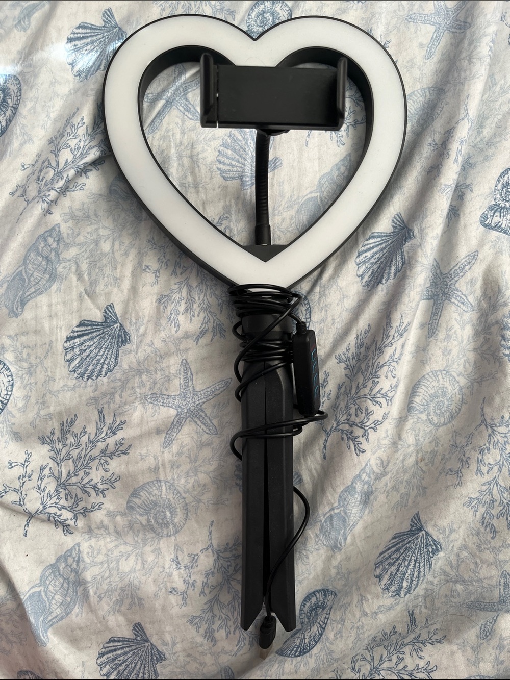 Heart Shaped LED Ring Light with Phone Mount - Black and White